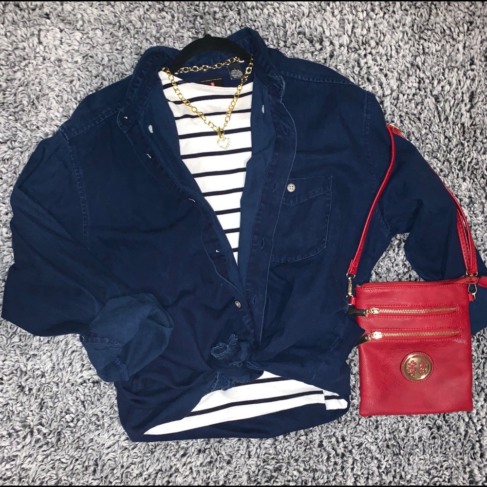 Levi’s blue button up shirt size large